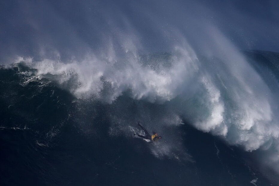 Especialistas em ondas gigantes competiram nas vagas da Nazaré