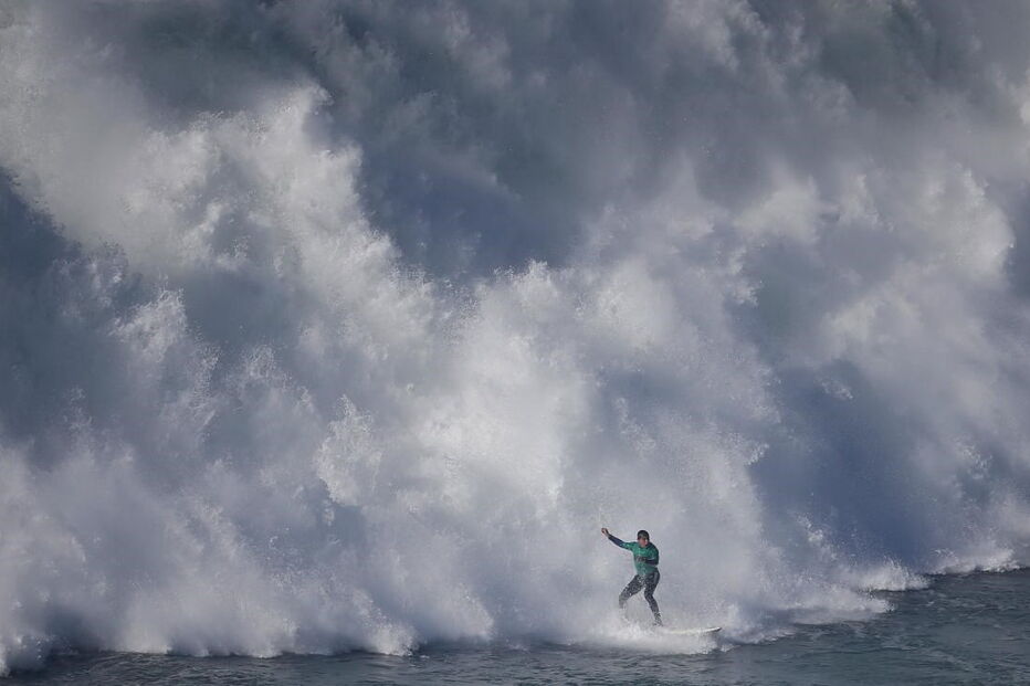 Especialistas em ondas gigantes competiram nas vagas da Nazaré