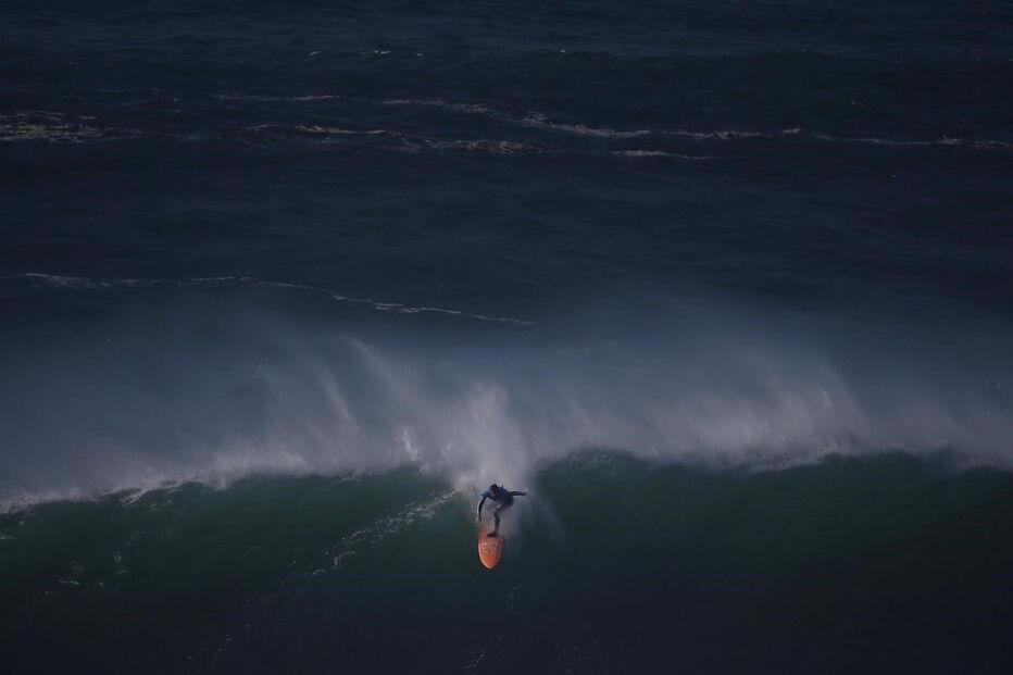 Especialistas em ondas gigantes competiram nas vagas da Nazaré