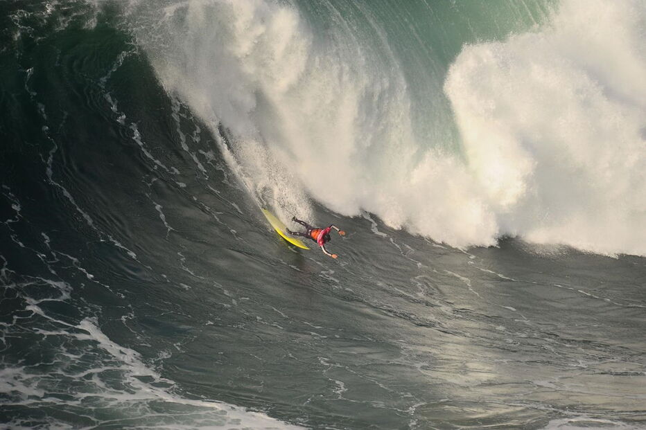  Especialistas em ondas gigantes competiram nas vagas da Nazaré