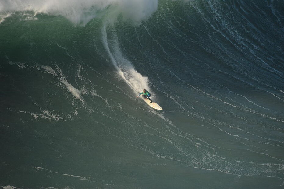  Especialistas em ondas gigantes competiram nas vagas da Nazaré
