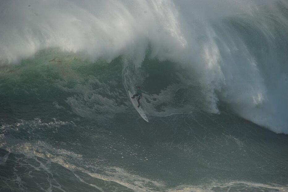  Especialistas em ondas gigantes competiram nas vagas da Nazaré