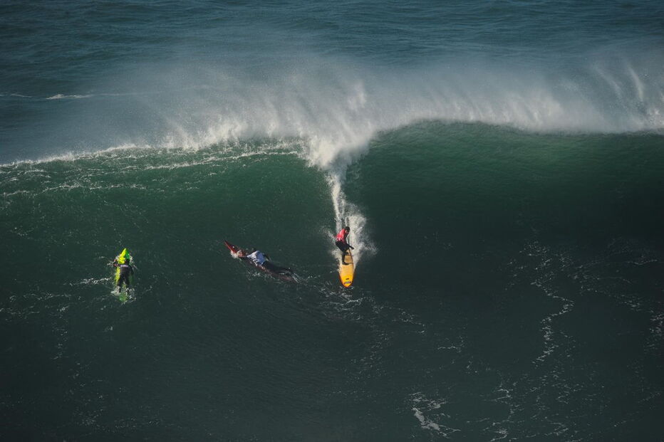  Especialistas em ondas gigantes competiram nas vagas da Nazaré