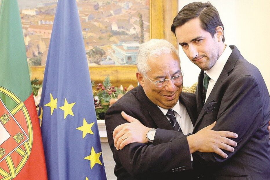 BES, ESI, economia, negócios e finanças, serviços financeiros, banca, macroeconomia