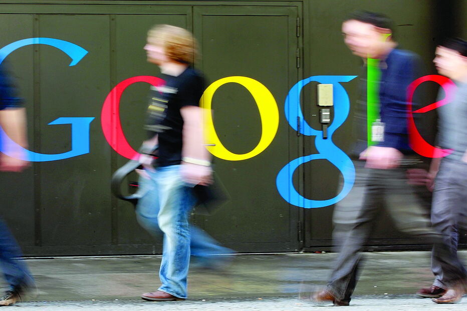 Parlamento, Google, França, Facebook, Apple, Amazon, Yann Galut, El País, Irlanda