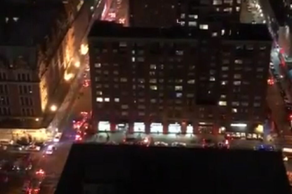 Grande aparato no local do incêndio