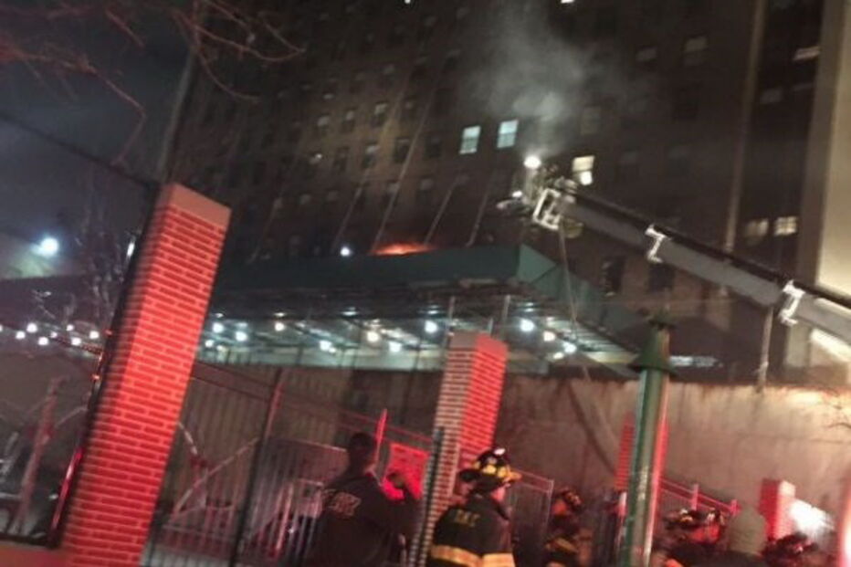 Grande aparato no local do incêndio