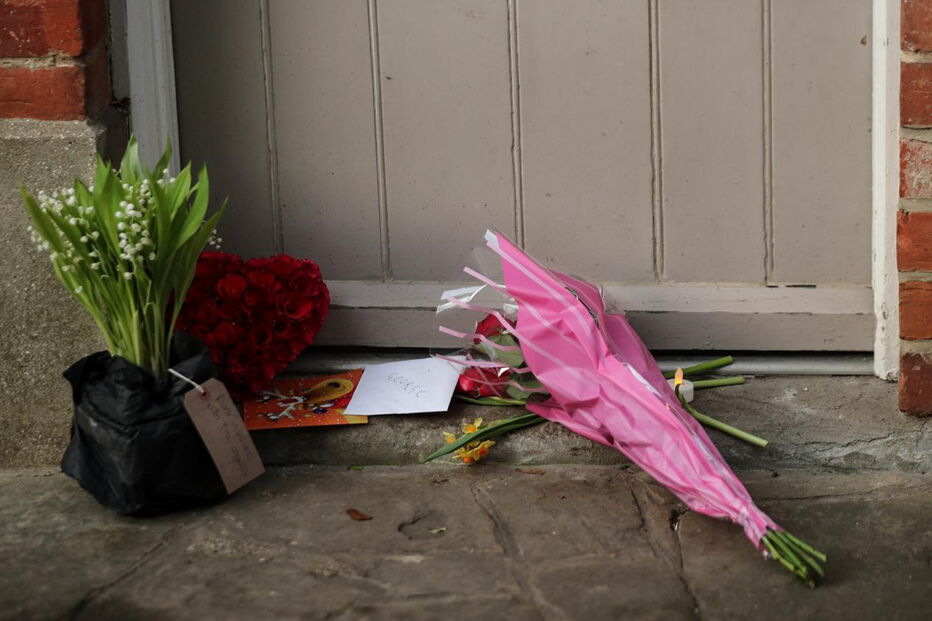 Fãs prestam homenagem a George Michael