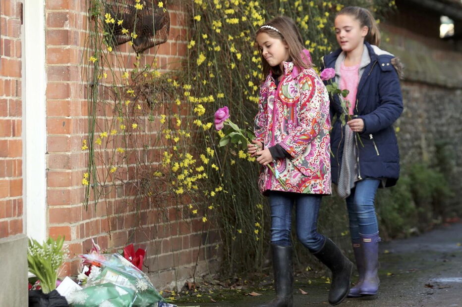 Fãs prestam homenagem a George Michael