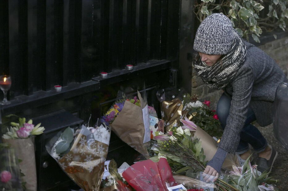Fãs prestam homenagem a George Michael