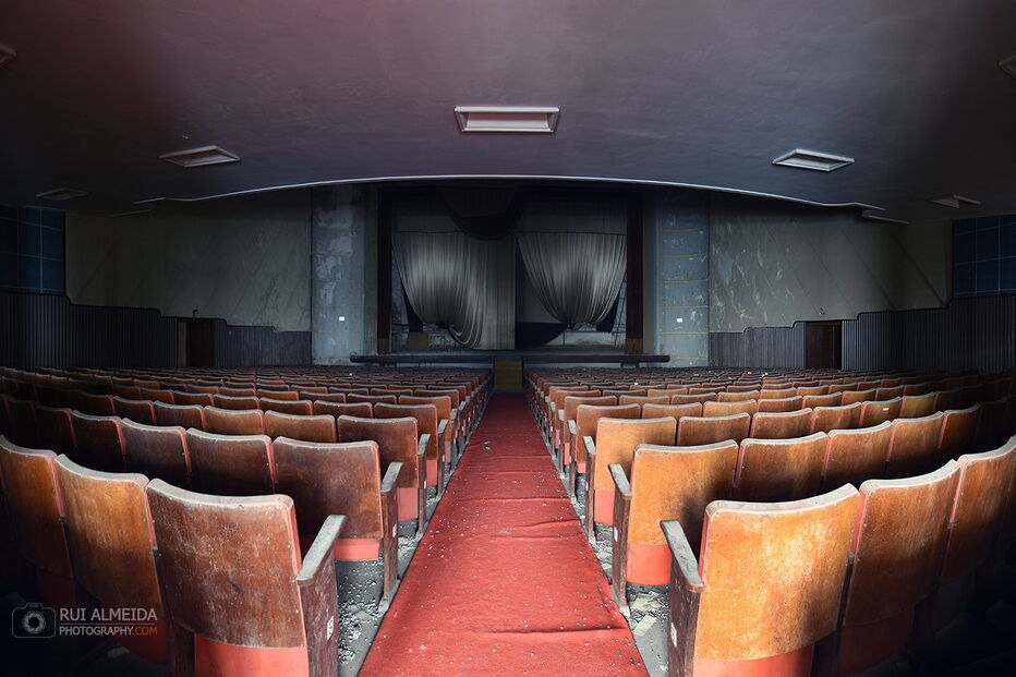 As imagens da desolação do abandono, captadas pelo fotógrafo português