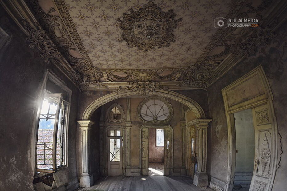 As imagens da desolação do abandono, captadas pelo fotógrafo português