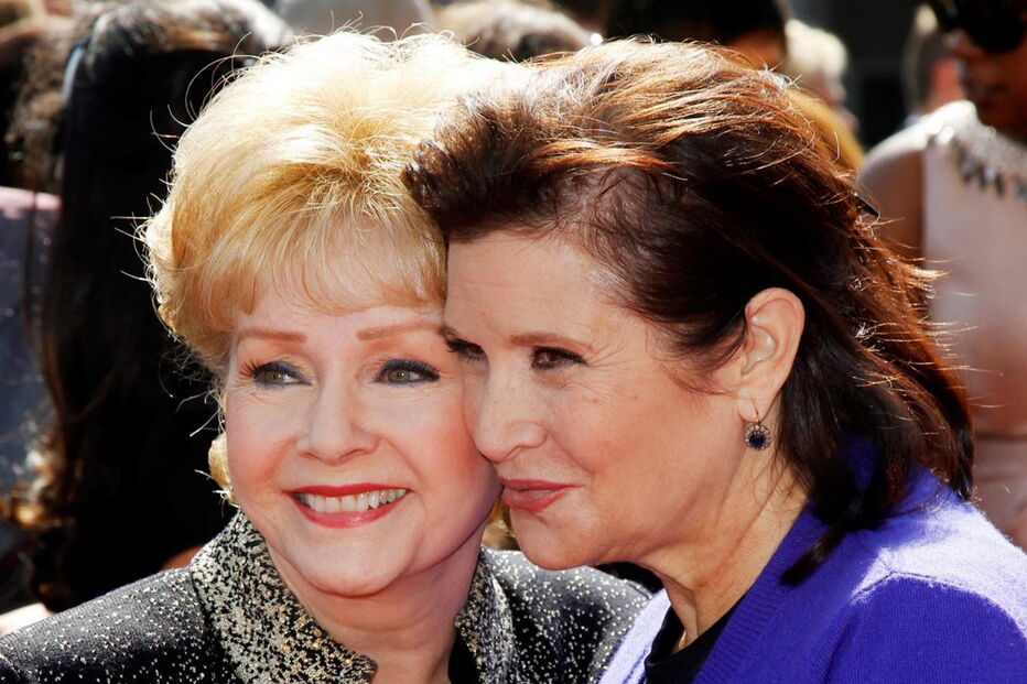 Debbie Reynolds, 84 anos, morreu vítima de um AVC um dia depois da filha, Carrie Fisher