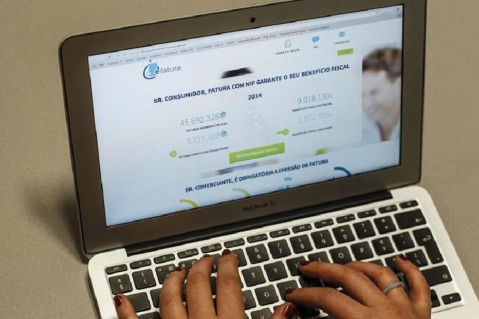 Até outubro deste ano, foram emitidas e comunicadas 4.512,3 milhões de faturas