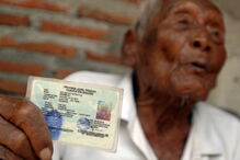 Indonésio, homem, guinness, Saparman Sodimejo, idoso