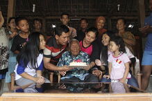 Indonésio, homem, guinness, Saparman Sodimejo, idoso