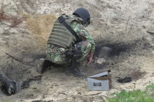 Marinha, Costa da Caparica, engenho explosivo, inativação, Centro de Coordenação de Busca e Salvamento Marítimo de Lisboa, Polícia Marítima na Costa da Caparica