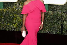 09-01-2017_09_50_43 angela basset.jpg