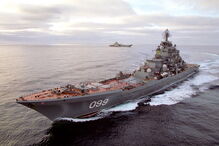 Pyotr Velikiy, navio, cruzador, russo