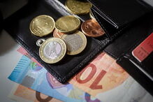 notas, moedas, carteira