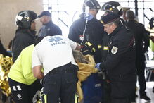 Várias ambulâncias esperavam feridos para os transportar para o hospital. Alguns feridos seguiram de autocarro após serem assistidos no terminal