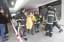 Várias ambulâncias esperavam feridos para os transportar para o hospital. Alguns feridos seguiram de autocarro após serem assistidos no terminal