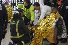 Várias ambulâncias esperavam feridos para os transportar para o hospital. Alguns feridos seguiram de autocarro após serem assistidos no terminal