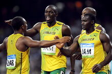 Nesta Castor acusou doping e fez os companheiros Usain Bolt, Michael Fratere, e Asafa Powell perder o ouro da estafeta