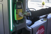 Passes, crianças, gratuitos, idosos, descontos, Metro, Carris, Câmara Municipal de Lisboa, Fernando Medina, economia, negócios e finanças, transporte rodoviário