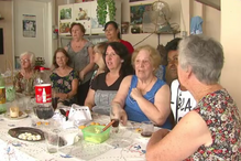 Chega aos 100 anos com dieta de torresmos e cerveja 