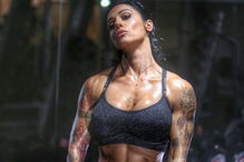 Ana  Malhoa  mostra-se dedicada à carreira e à filha, Índia 