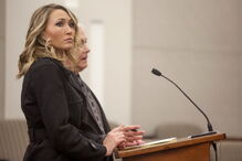 Brianne Altice foi condenada a 30 anos de prisão por ter feito sexo com três alunos menores