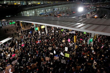 protesto, aeroporto, JFK, nova Iorque