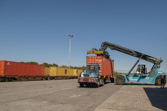 comboio, mercadorias, porto de sines, terminal XXI
