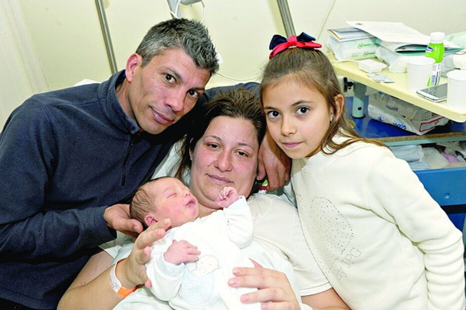 bebés, nascimento, ano novo,  Lisboa, Vila Franca de Xira, Porto, meninas, rapaz. 2017