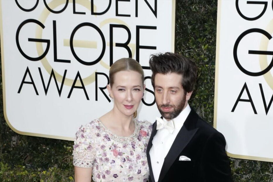 09-01-2017_09_23_40 Simon Helberg (R) and Jocelyn Towne.jpg