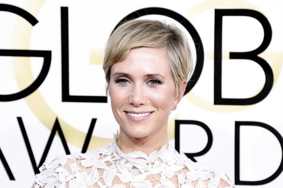 09-01-2017_09_49_43 kristen wiig.jpg