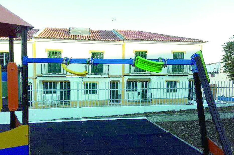 baloiços, vandalismo