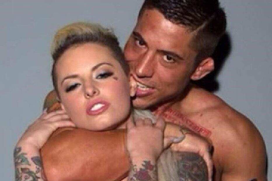 Christy Mack foi violentamente agredida pelo namorado, o lutador de MMA War Machine