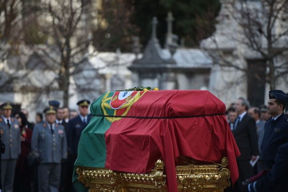 mário soares, funeral, cortejo, urna, parlamento, cemitério dos prazeres