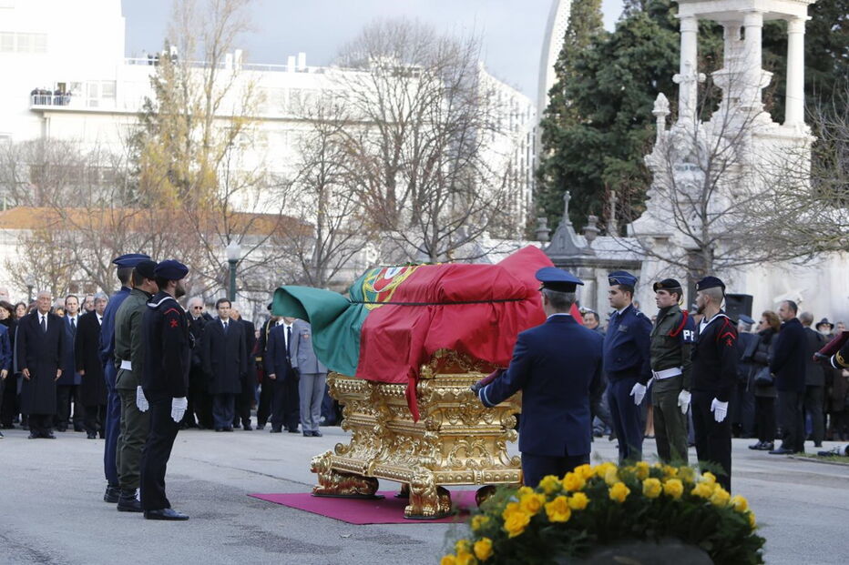  mário soares, funeral, cortejo, urna, parlamento, cemitério dos prazeres