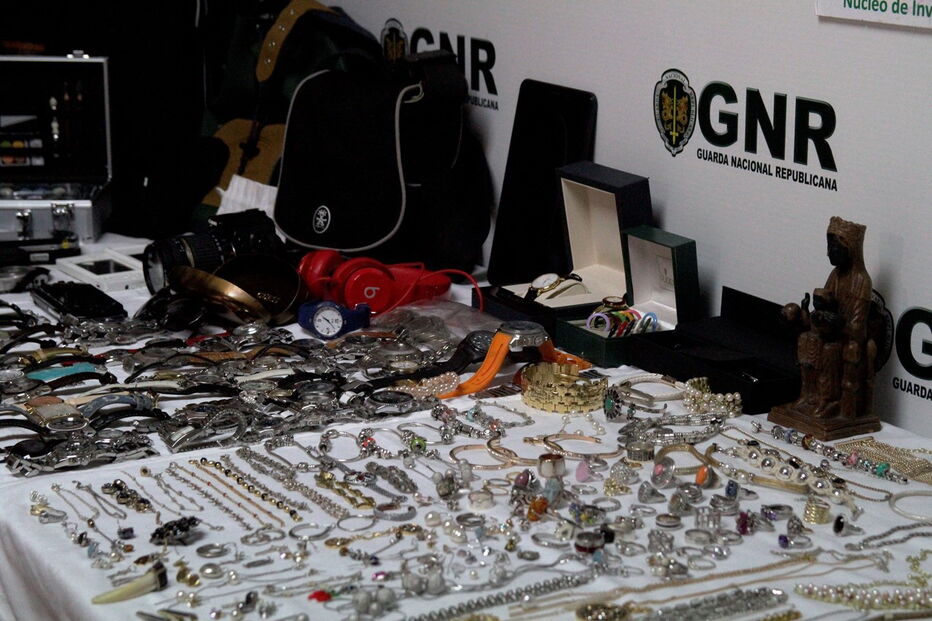 Portugal, Aeroporto de Lisboa, Itália, Chile, GNR, Paulo Santos, Loulé, António Rodrigues, Fernando Rodrigues, Oliveira de Azeméis