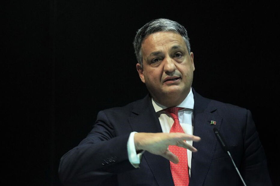 Paulo Macedo foi ministro da Saúde e foi acusado por Paulo Campos de pressões