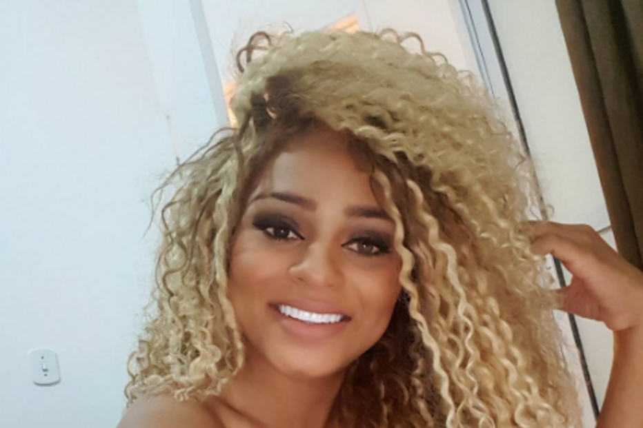 13-01-2017_19_53_47 miss 6.png