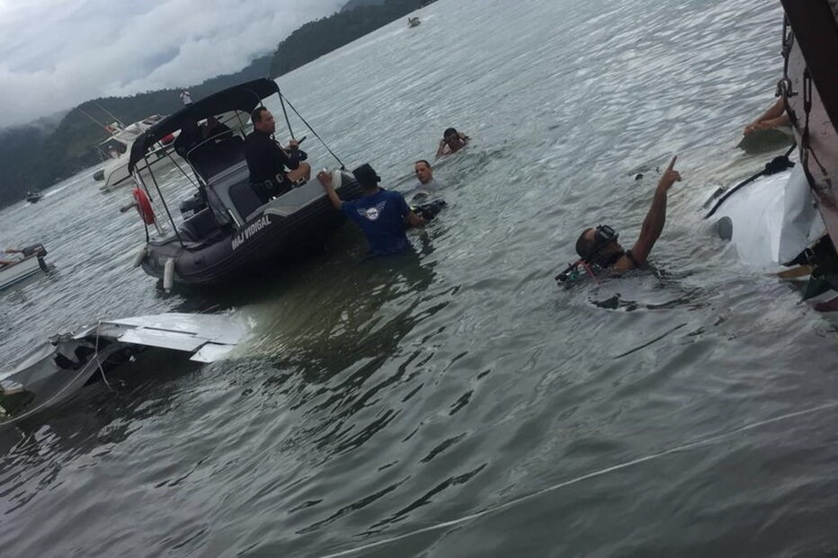 Avião, queda, mar, Paraty, Rio de Janeiro, São Paulo, acidentes e desastres, Polícia Militar