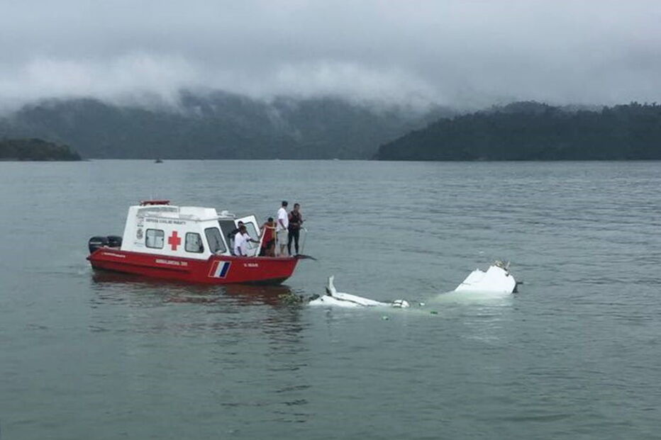 Avião, queda, mar, Paraty, Rio de Janeiro, São Paulo, acidentes e desastres, Polícia Militar