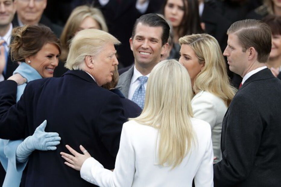 Donald Trump toma posse como Presidente dos EUA