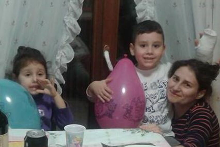 Giampero, a mulher, Adriana e os dois filhos, Gianfilippo e Ludovica sobreviveram à avalanche em Itália