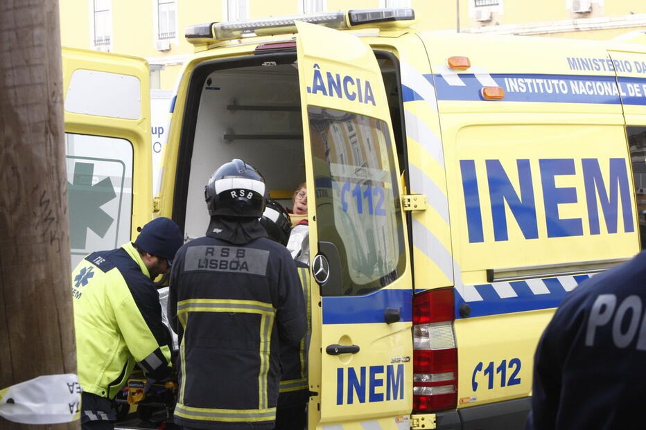 Várias ambulâncias esperavam feridos para os transportar para o hospital. Alguns feridos seguiram de autocarro após serem assistidos no terminal