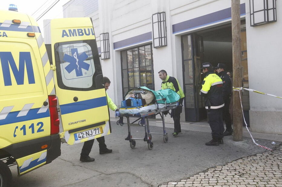 Várias ambulâncias esperavam feridos para os transportar para o hospital. Alguns feridos seguiram de autocarro após serem assistidos no terminal